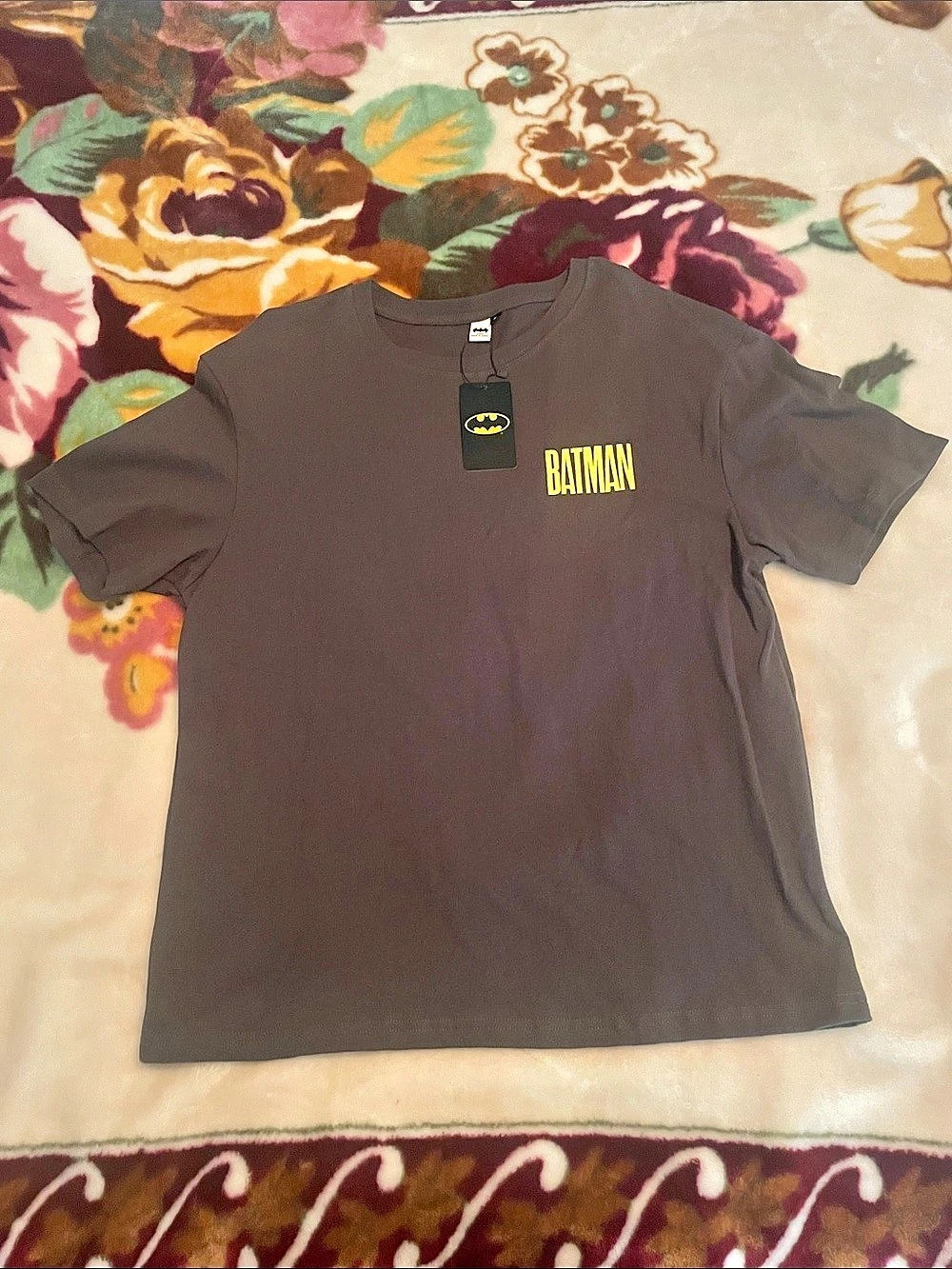 SHEIN Batman Graphic Short Sleeve Tee Size Medium NWT